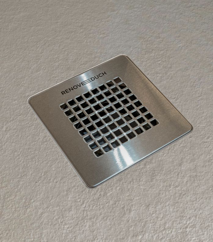 reforma de baño en hotel turístico de alicante